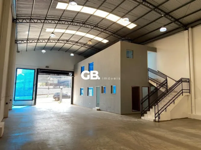 LOCAÇÃO | Galpão | 650m² | Av. Winston Chucrhil | Londrina
