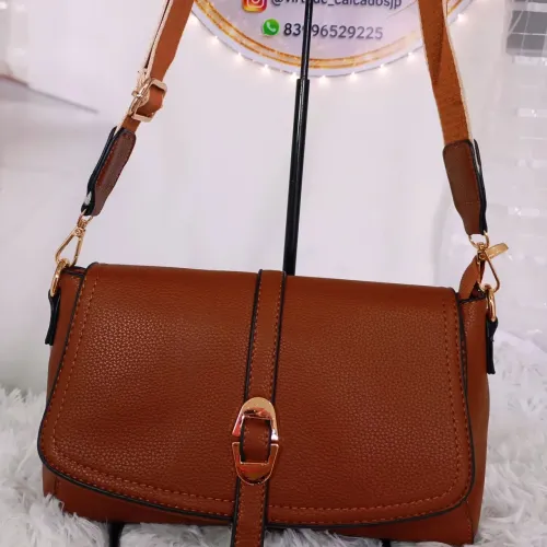 Bolsas e rasteirinha