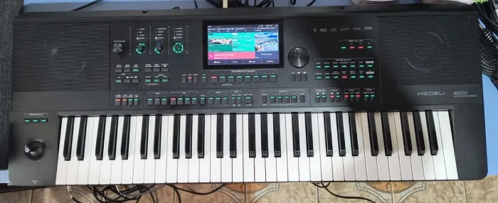 Teclado Medeli Akx10 61 Teclas Bluetooth +Pedal
