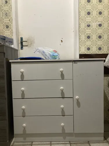 Cômoda Branca - Pouco uso