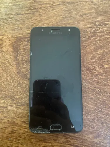 Galaxy J5 com defeito