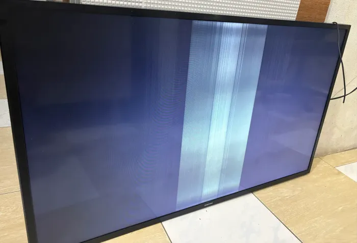 Tv Samsung 43 - com defeito 