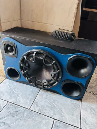 Vendo caixa de som automotivo