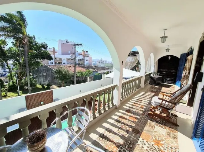 Casa à venda no bairro Itaguaçu em Florianópolis.