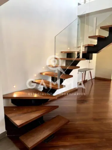 Cobertura duplex à venda em Pinheiros com 210 m², 3 dormitórios, sendo 2 suítes e 3 vagas