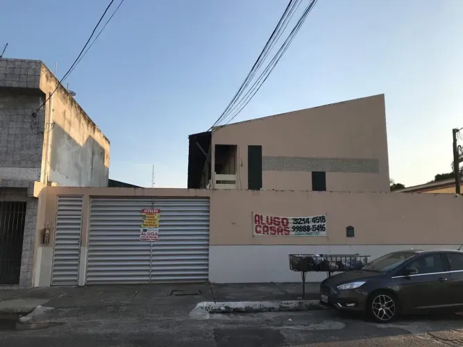 CASA COM DOIS QUARTOS PARA LOCAÇÃO EM CONDOMÍNIO NO SIQUEIRA CAMPOS