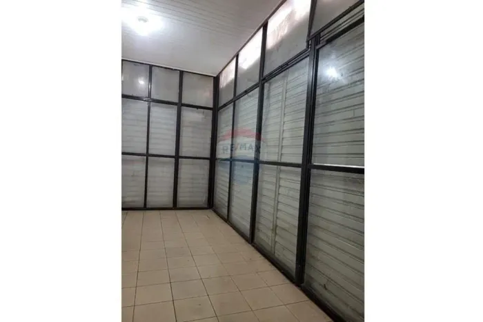 ALUGUEL : Ponto Comercial , FRENTE DE RUA , Destaque no Centro Comercial Trimarã - Amarali