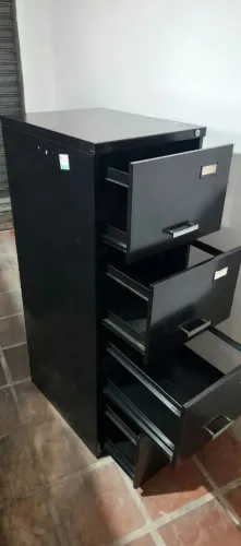 Fichário de metal
