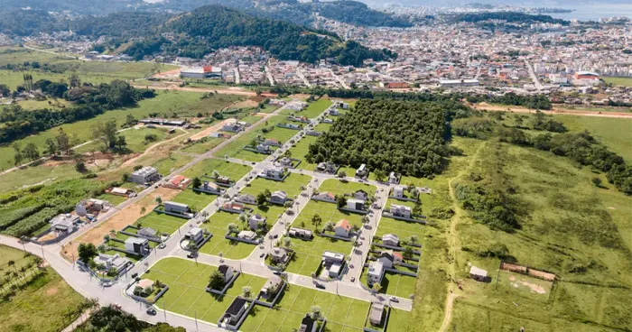 Lindo lote no Vivendas Praianos em São José!
