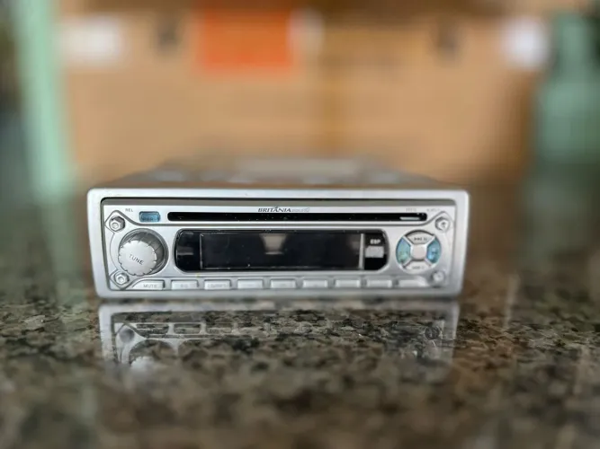 Rádio toca CD 