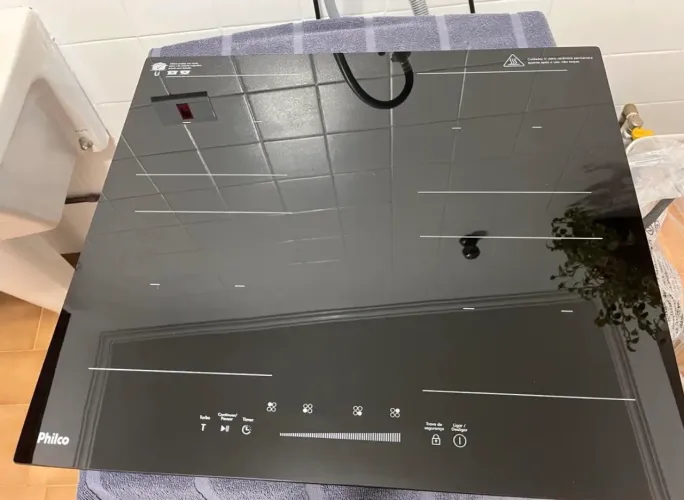 Cooktop de indução Philco PCTQ1