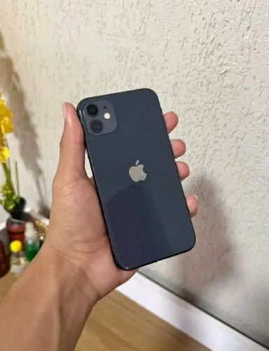 2 celulares pra ir hoje iPhone 11 Black e Samsung A14 Black 