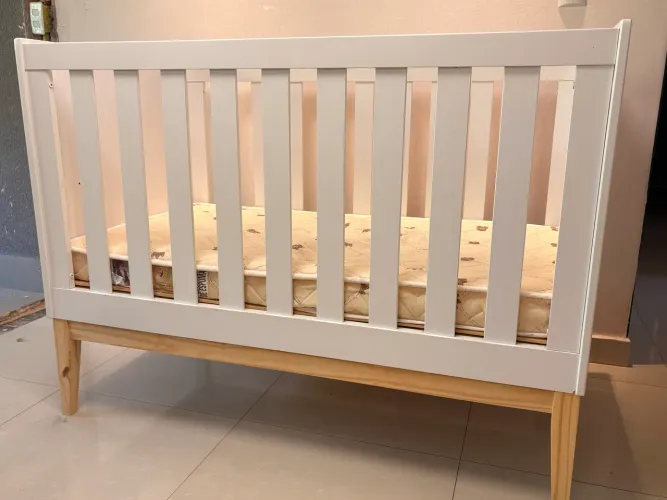 Berço infantil Theo branco fosco