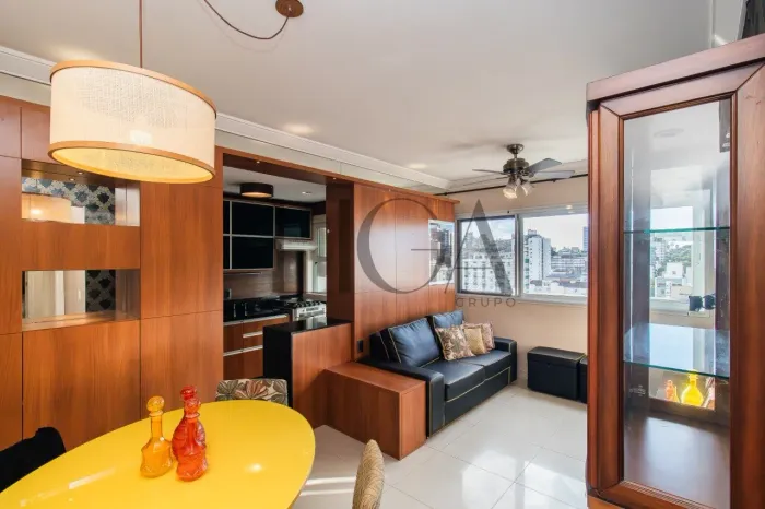 Excelente apartamento mobiliado à venda no miolo do Bairro Bom Fim - Porto Alegre/RS