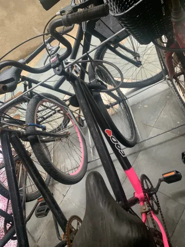Bicicleta Aro 24 semi nova 