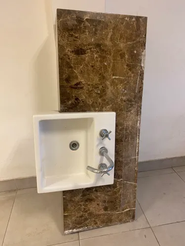 Pia DECA com pedra de mármore marrom imperador