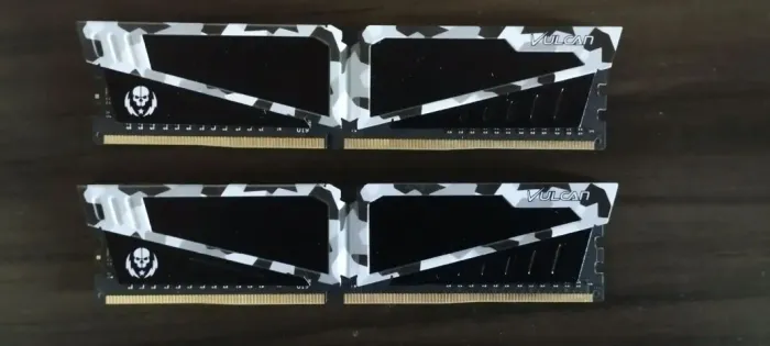 Memoria Team Group T-Force Vulcan Pichau, 8GB, DDR4, 3200MHz, C16, Branca RTB