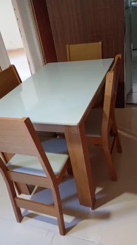 Mesa 4 cadeiras - Novo