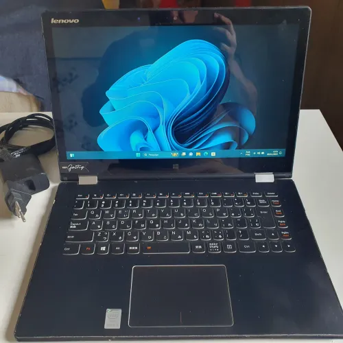 Lenovo Yoga i5 - 8gb RAM e 128gb SSD