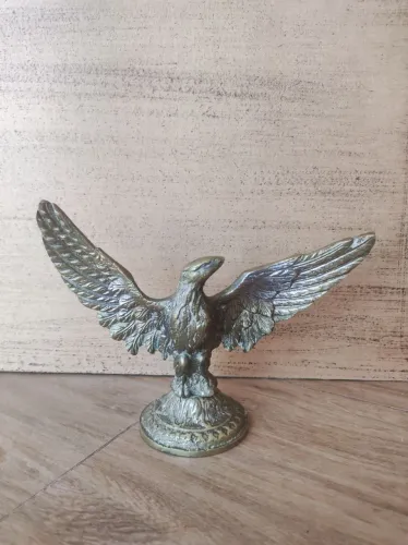 Águia em latão Vintage