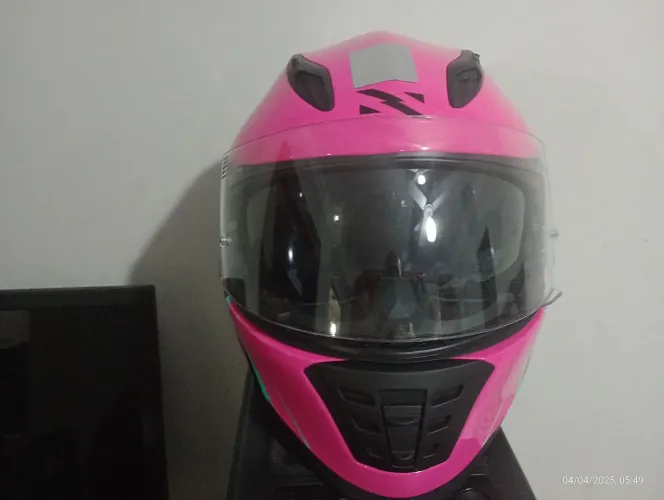Capacete moto feminino