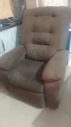 Vendo poltrona usada
