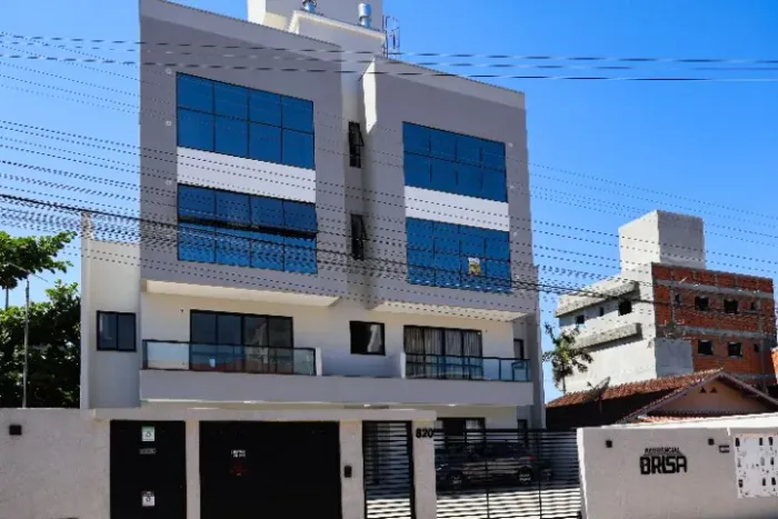 OPORTUNIDADE 850M DA PRAIA DO GRAVATÁ 2dorm, 2 bwc, 1vg, exc. localização venha conferir!!