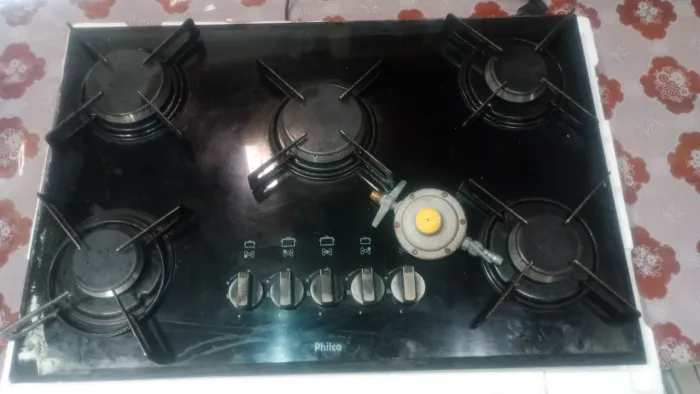 Cooktop Philco 5 bocas a gás completo.