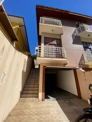 Casa para aluguel de 350 m² com 4 quartos em Vila Romana - São Paulo - SP