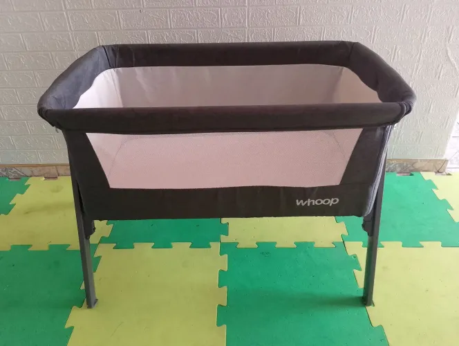 Berço Lado a Lado Lazy Whoop Kiddo Grafite com Tela e Bolsa