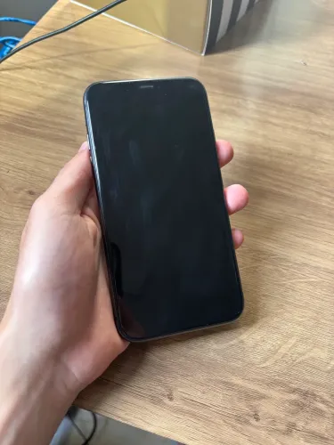 iPhone 11 - 64Gb