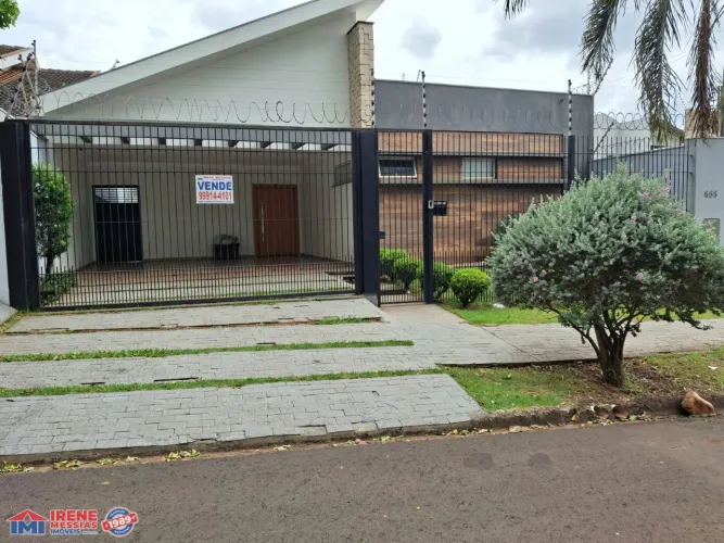 Casa a venda no bairro Jardim Itália - Maringá/PR