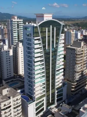 Lá Lumiere Cobertura Duplex Exclusividade e Lazer Sem Limites