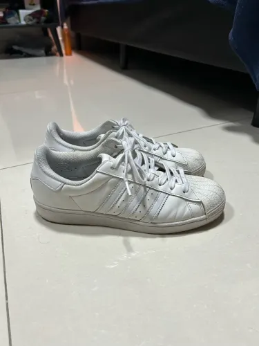 Tênis adidas superstar totalmente branco