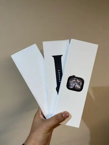 Apple Watch S11- 46 MM