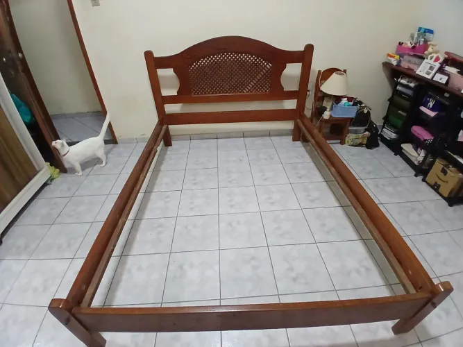 Cama de casal madeira ANGELIN