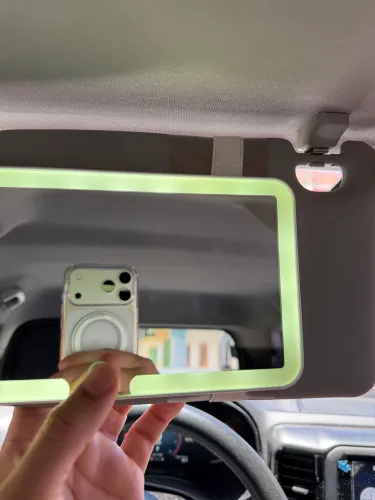 Espelho de Carro com LED Recarregável - 3 Cores de Luz (Novo)