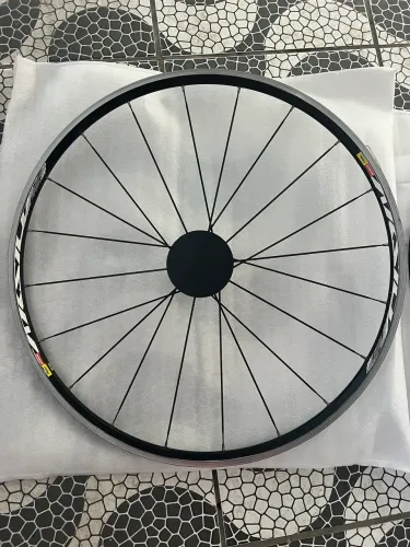 VENDO - PAR DE RODAS MAVIC AKSIUM (ORIGINAL) - ALUMÍNIO