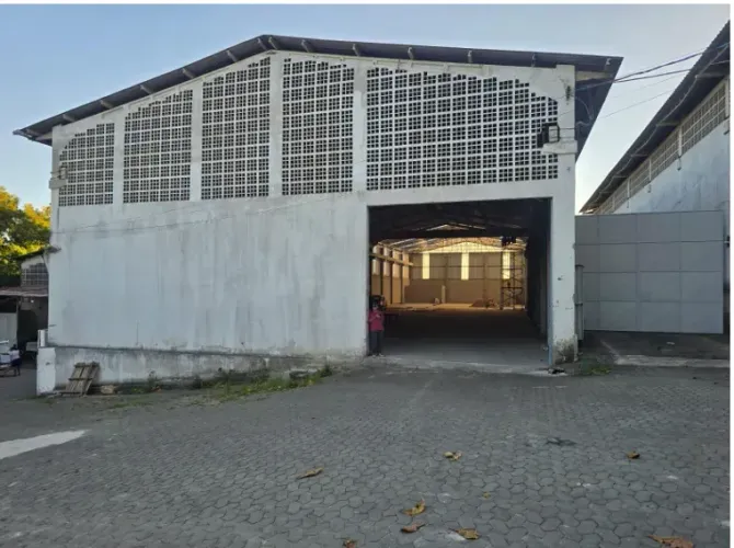 GALPÃO duplo em Jardim Limoeiro - Área total de aproximadamente 2.000m²