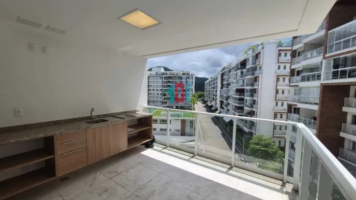 Recreio dos Bandeirantes | Apartamento 3 quartos, sendo 3 suites