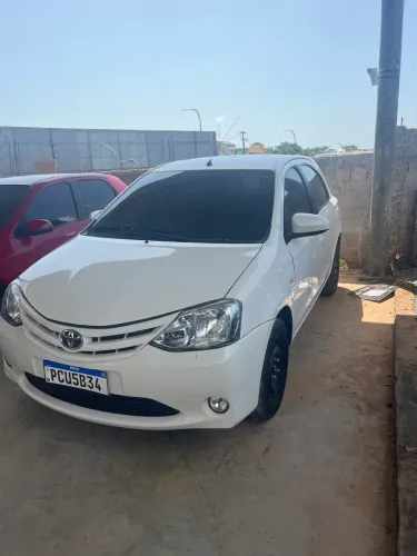 Toyota Etios X 1.3 Flex 16V 5P Mec. 2016