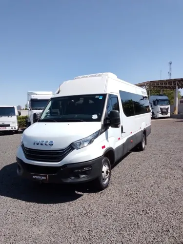 Iveco Daily Minibus 50-180 (diesel)(e6) 2025