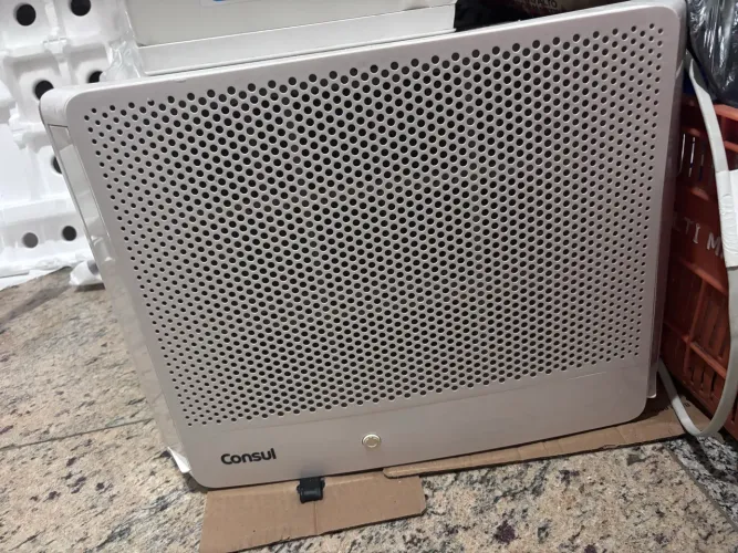 Ar condicionado janela semi novo