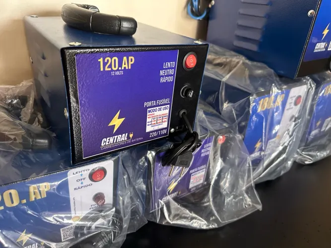 Carregador de bateria automotiva (REFORÇADO)