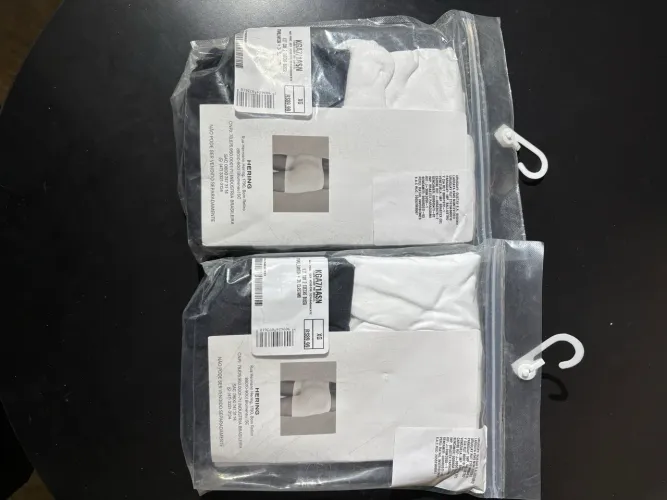 Kit com 4 cuecas boxer Hering Intimates, todas novas, na embalagem original e lacradas.
