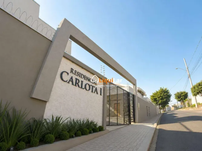 Casa à Venda no Residencial Carlota I com 3 Quartos, Suíte, Área Gourmet e Condomínio Excl