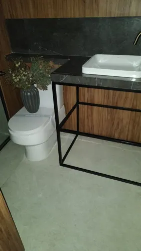 Vaso sanitário moderno branco Deca caixa acoplada Novo 100% novo