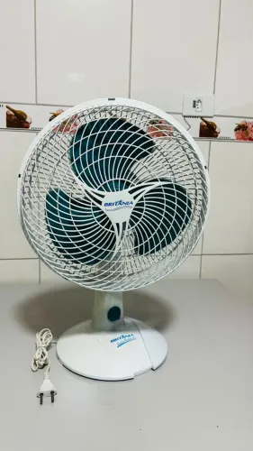 VENTILADOR 127v BRITANIA SEMI NOVO