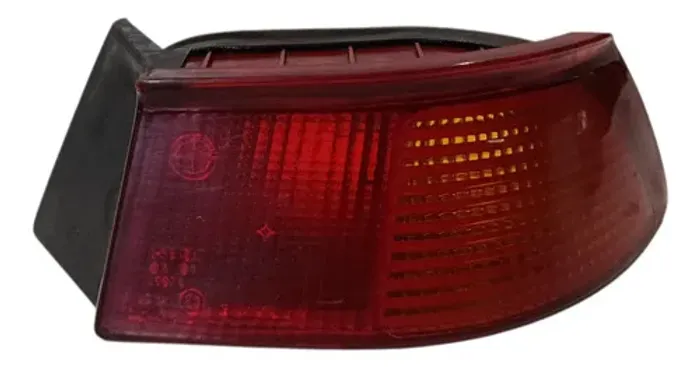 Lanterna Direita Alfa Romeo 145 1995 Direito/passageiro Vermelho