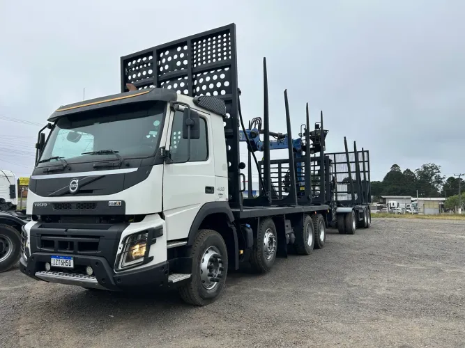 Volvo FMX 460 6x4 C/Munck 2025 Florestal e plataforma